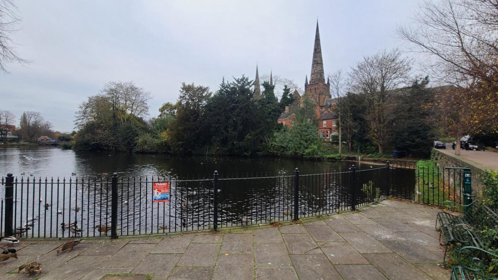Samuels' A Duplex Apartment By Spires Accommodation In Lichfield City Centre Exterior foto
