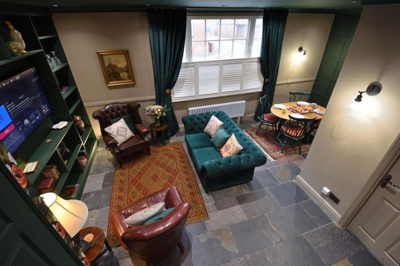 Samuels' A Duplex Apartment By Spires Accommodation In Lichfield City Centre Exterior foto